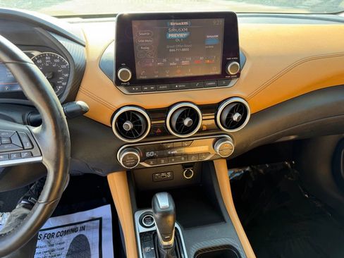Used 2020 Nissan Sentra SV w/ SV Premium Package FWD image 21