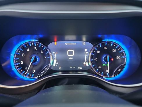 New 2027 Chrysler Pacifica Select AWD/4WD image 20