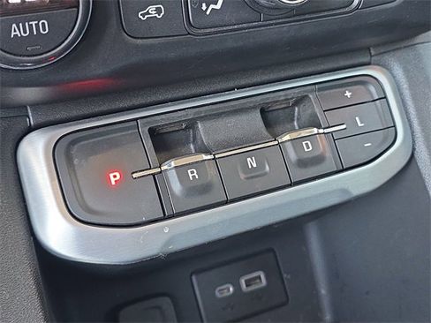 Used 2021 GMC Acadia SLE w/ Driver Convenience Package image 26