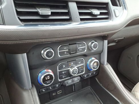 Used 2022 GMC Yukon SLT w/ SLT Premium Package AWD/4WD image 22