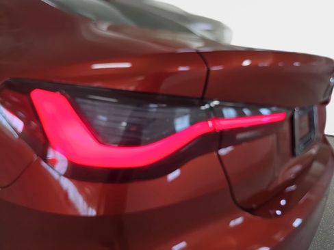 Used 2021 BMW 430i Coupe w/ Convenience Package RWD image 32