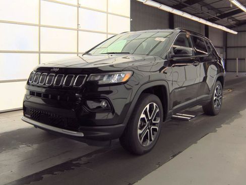 Used 2022 Jeep Compass Limited AWD/4WD image 2
