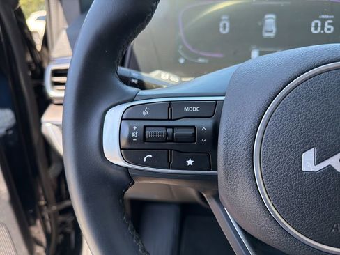 Certified 2025 Kia Sportage EX w/ Premium Package FWD image 11