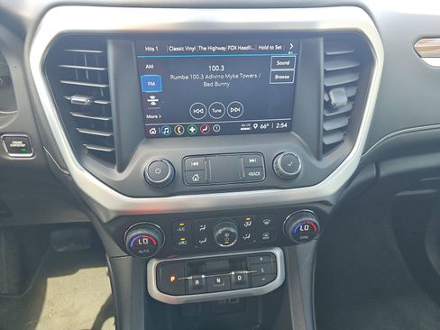 Certified 2023 GMC Acadia SLE w/ Driver Convenience Package image 18