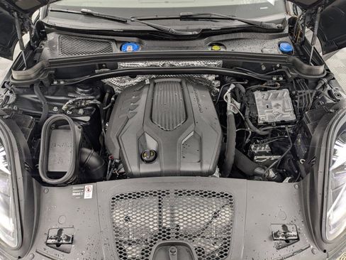 Certified 2026 Porsche Macan image 25