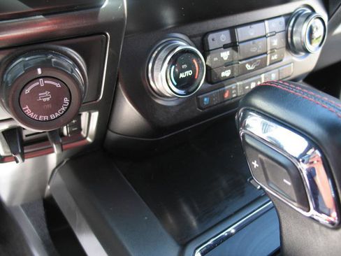 Used 2019 Ford F150 Lariat w/ Equipment Group 502A Luxury AWD/4WD image 48