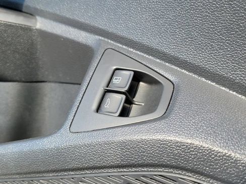 Used 2024 Volkswagen Jetta SE FWD image 20