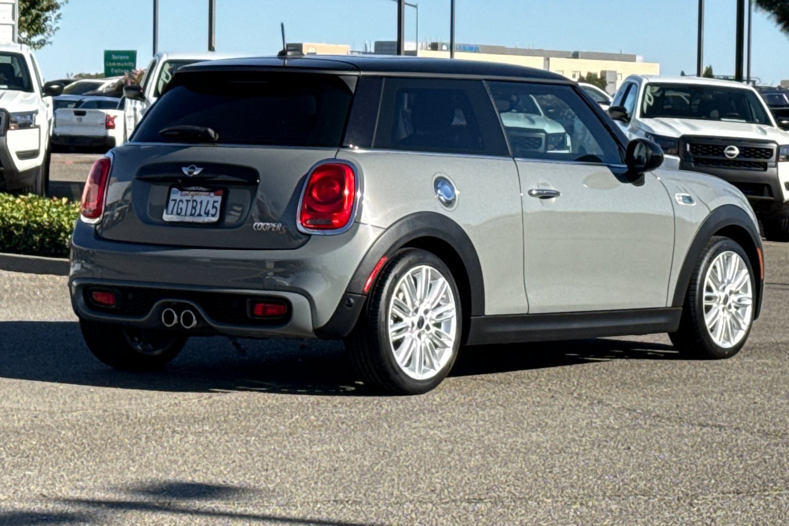 Used 2015 MINI Cooper S FWD image 5
