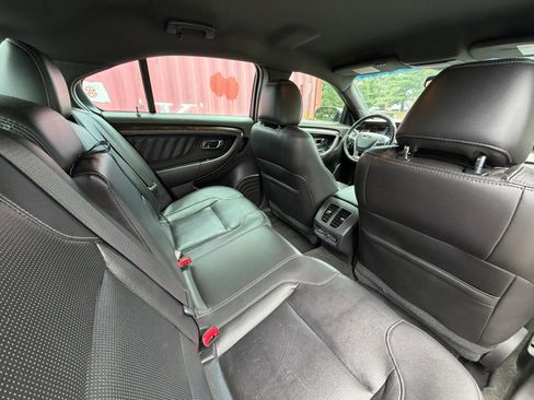 Used 2017 Ford Taurus Limited FWD image 15