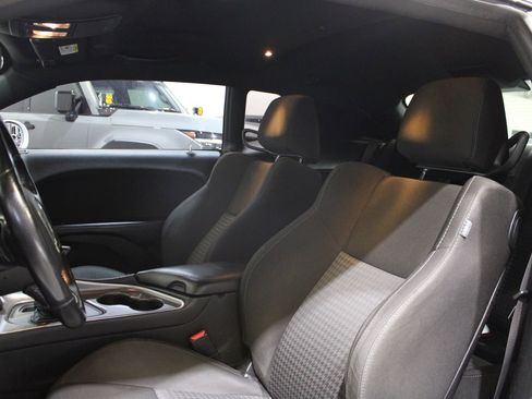 Used 2020 Dodge Challenger R/T RWD image 21
