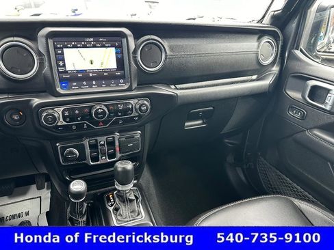 Used 2020 Jeep Wrangler Unlimited Sahara image 23