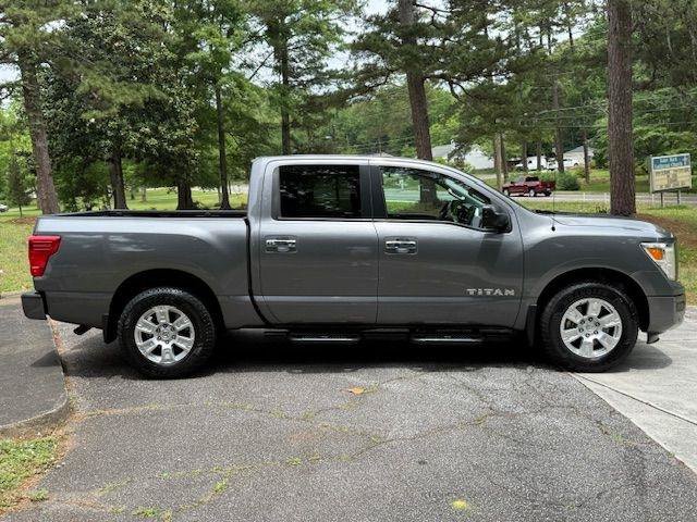 Used 2021 Nissan Titan SV w/ SV Convenience Package RWD image 33