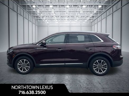 Used 2020 Lincoln Nautilus Reserve AWD/4WD image 3