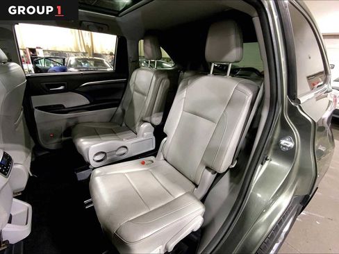 Used 2016 Toyota Highlander Limited Platinum image 20