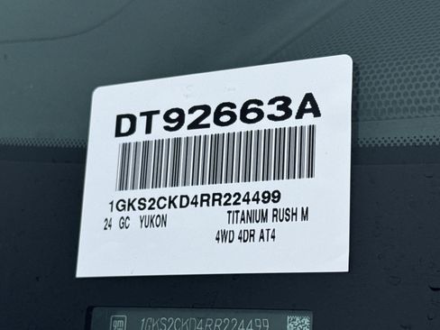 Used 2024 GMC Yukon AT4 w/ AT4 Premium Package AWD/4WD image 39