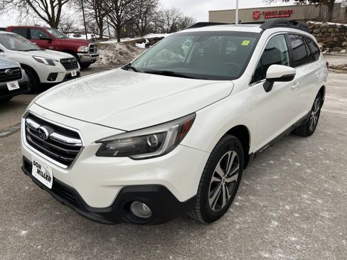 Used 2019 Subaru Outback 3.6R Limited image 3