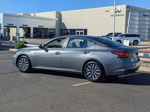 Certified 2024 Nissan Altima 2.5 SV image 4