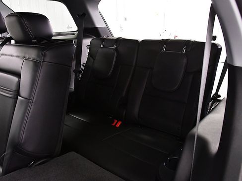 Used 2023 Ford Explorer XLT w/ Equipment Group 202A image 32