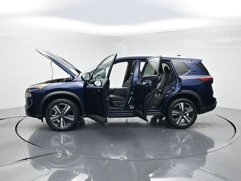 Used 2026 Nissan Rogue SL FWD image 28