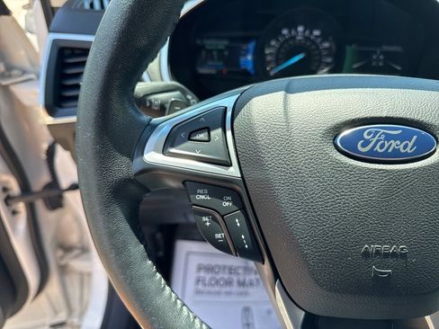 Used 2016 Ford Edge Titanium w/ Equipment Group 302A AWD/4WD image 28