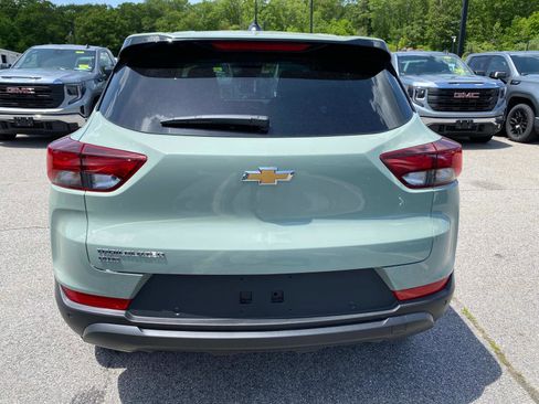Used 2025 Chevrolet TrailBlazer LS w/ LS Convenience Package image 4