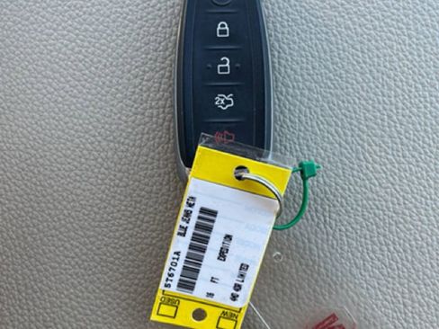 Used 2016 Ford Expedition Limited image 23