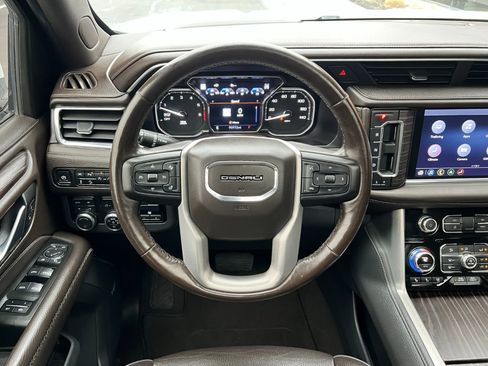 Used 2021 GMC Yukon Denali w/ Denali Ultimate Package image 12