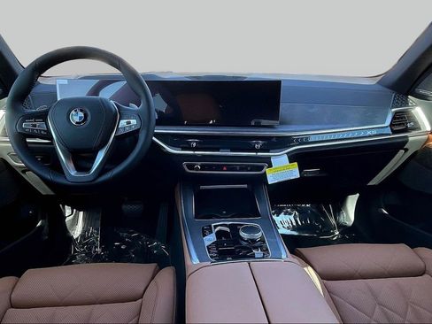 New 2026 BMW X5 xDrive50e image 5