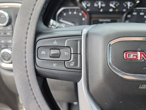 Used 2022 GMC Sierra 1500 SLT w/ SLT Convenience Package AWD/4WD image 27