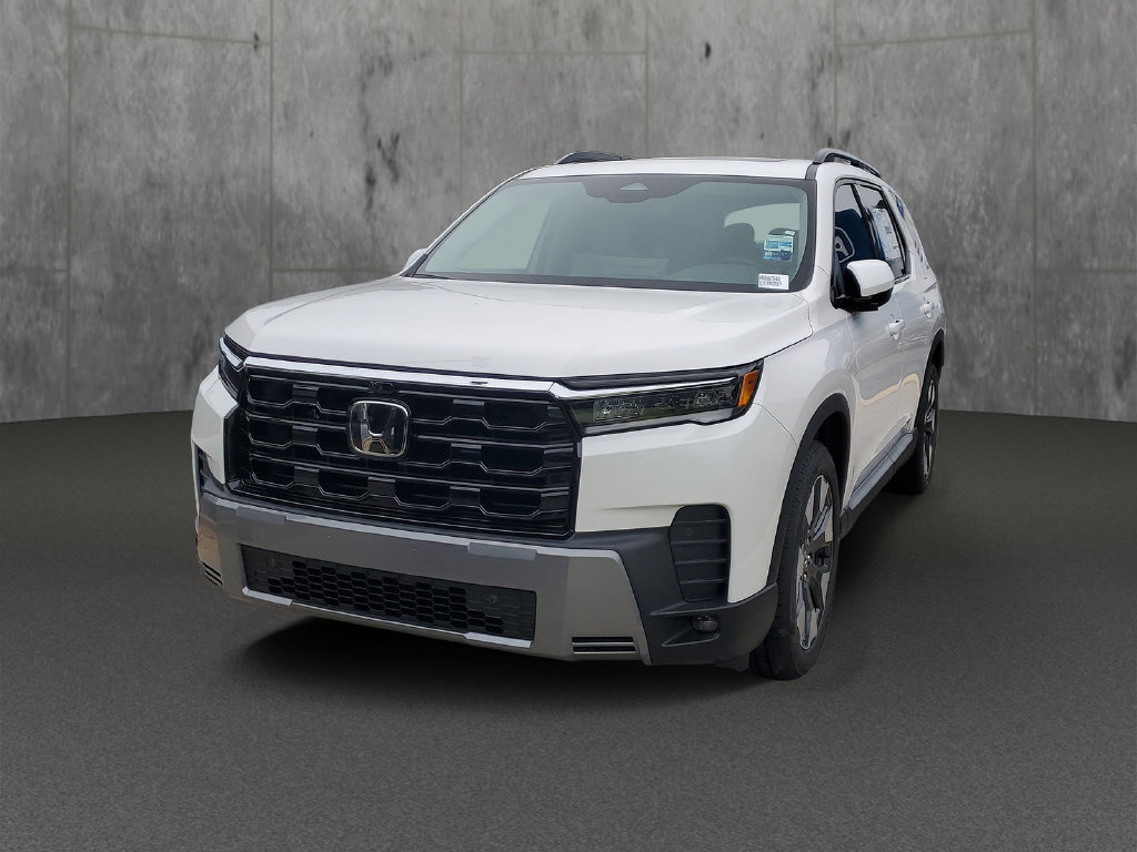 New 2026 Honda Pilot Touring image 3