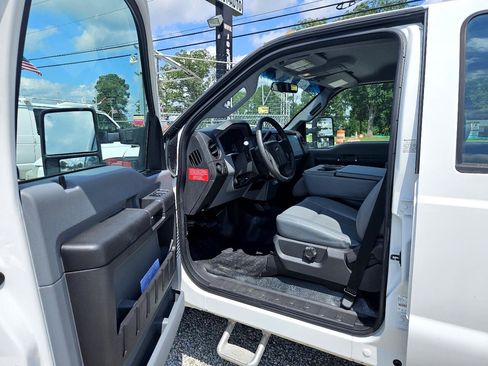 Used 2015 Ford F350 XL w/ Power Equipment Group image 15