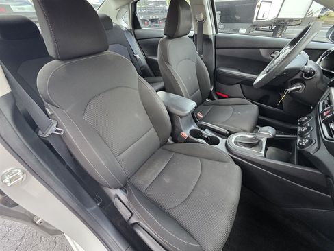 Used 2020 Kia Forte LXS FWD image 27