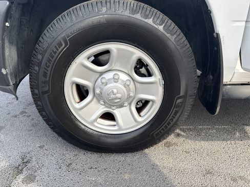 Used 2018 RAM 3500 Tradesman image 26