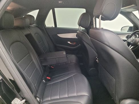 Used 2021 Mercedes-Benz GLC 300 4MATIC image 19