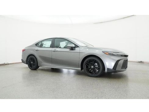New 2026 Toyota Camry SE image 28