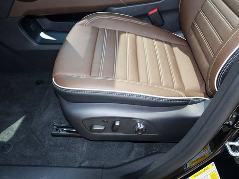 New 2027 GMC Acadia Denali Ultimate w/ LPO, Floor Liner Package AWD/4WD image 10