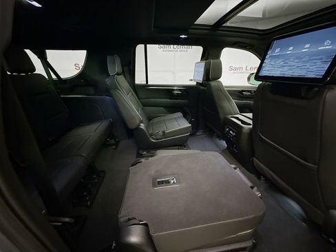New 2025 Chevrolet Suburban Premier image 33