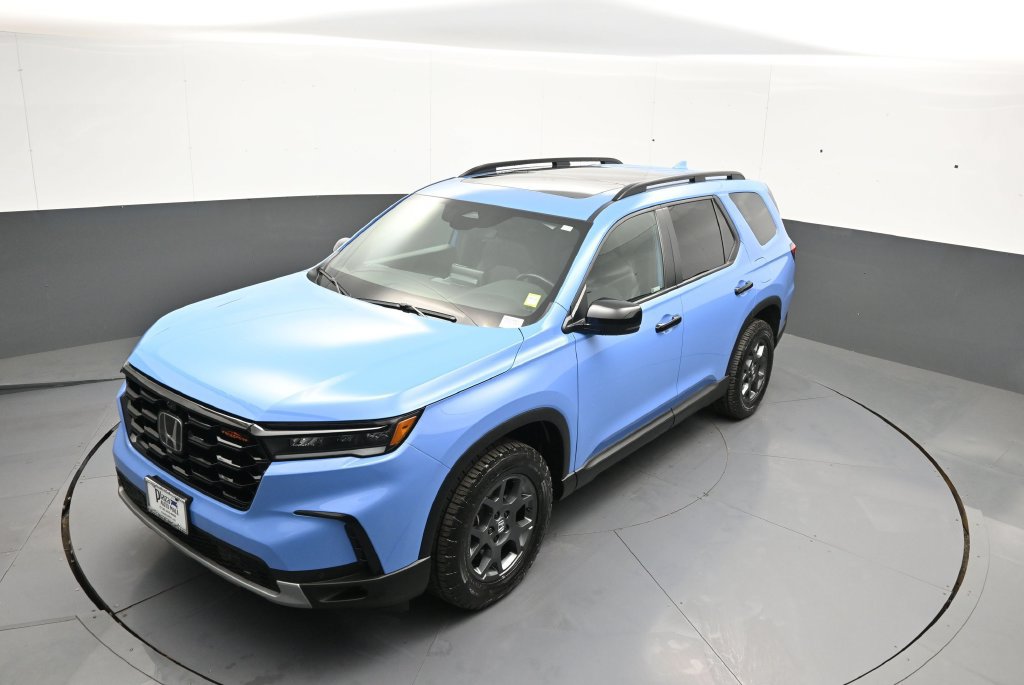 Certified 2024 Honda Pilot TrailSport image 37