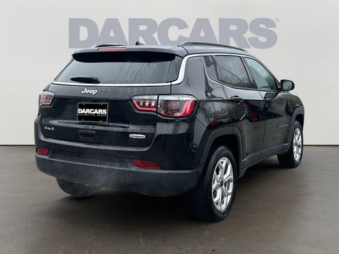 Used 2025 Jeep Compass Latitude w/ Sun & Sound Group image 7