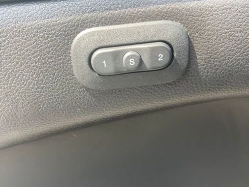 Used 2022 Jeep Grand Cherokee Limited image 17