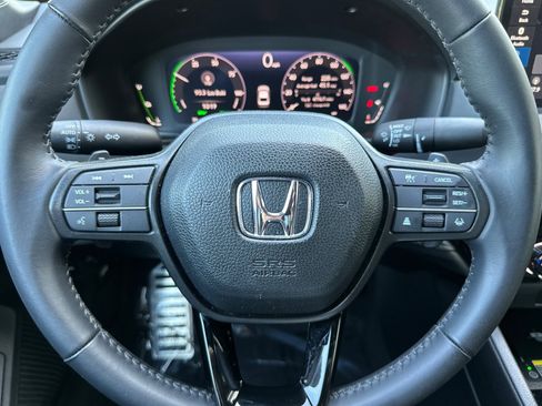 Used 2025 Honda Accord Sport image 17
