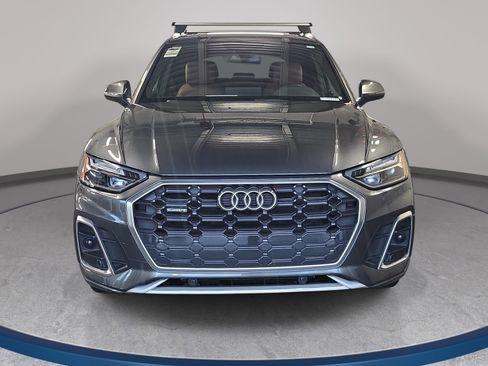 Used 2023 Audi Q5 2.0T Premium w/ Convenience Package AWD/4WD image 2