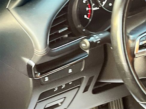 Used 2021 MAZDA MAZDA3 s image 10