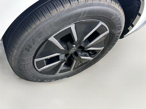 Used 2026 Toyota bZ FWD image 11