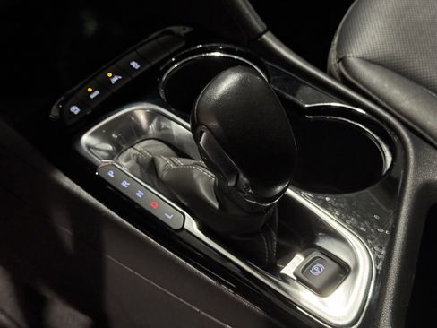 Used 2024 Buick Encore GX Sport Touring image 29