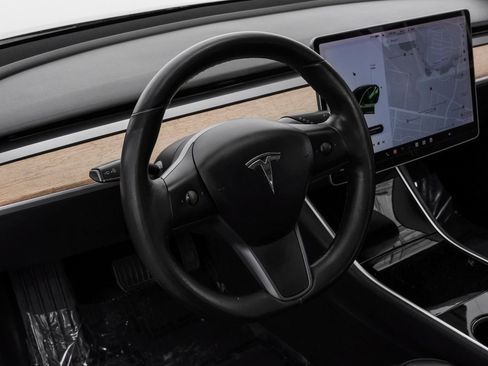 Used 2018 Tesla Model 3 Long Range image 24