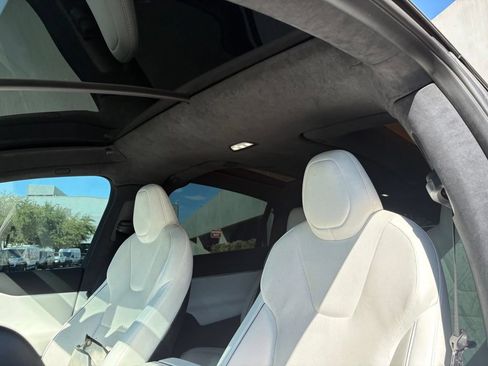 Used 2022 Tesla Model X Plaid AWD/4WD image 9