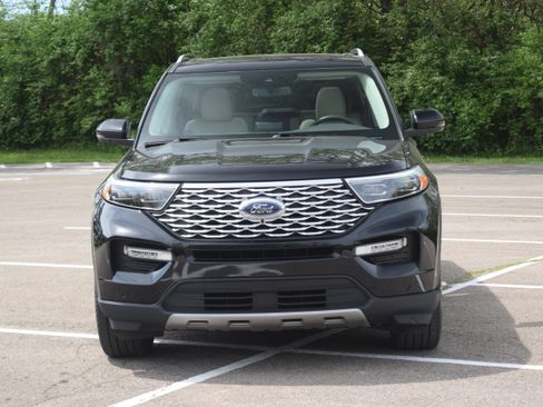 Used 2023 Ford Explorer Platinum w/ Technology Package AWD/4WD image 23