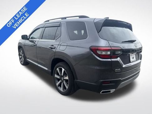 Used 2025 Honda Pilot Elite image 5