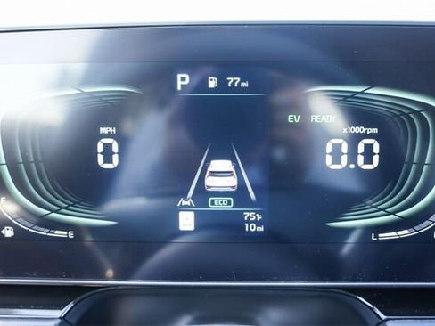 New 2025 Kia Niro EX image 25